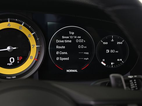 Used 2024 Porsche 911 Carrera image 33