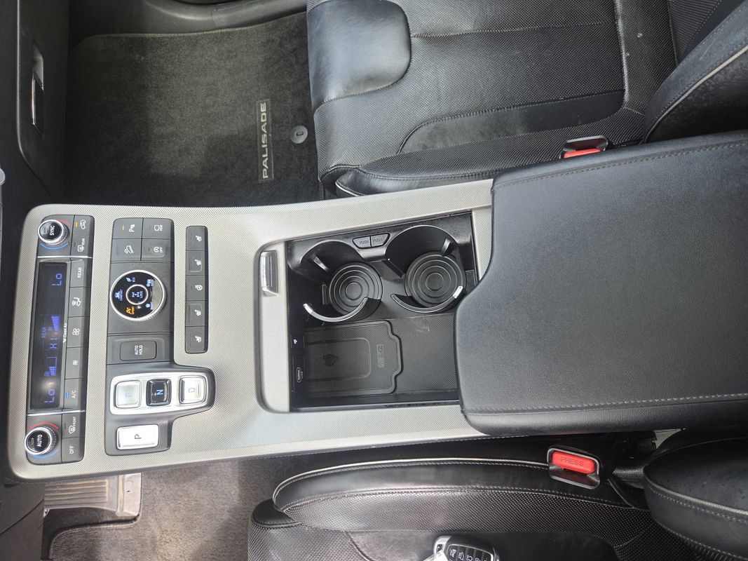 Used 2021 Hyundai Palisade Limited AWD/4WD image 26