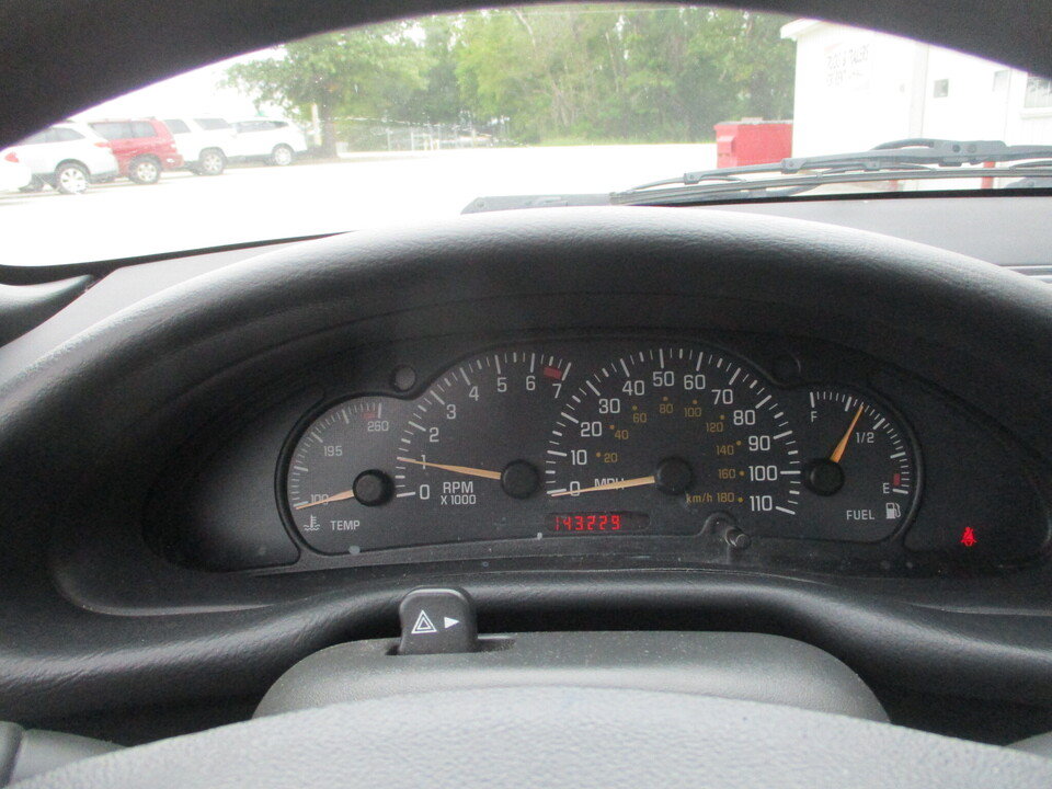 Used 2002 Pontiac Sunfire SE w/ Opt Pkg 1 FWD image 26