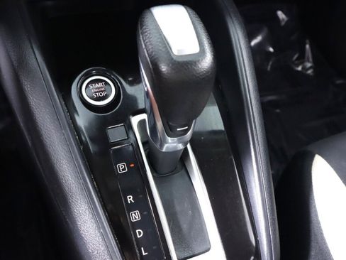 Used 2021 Nissan Versa SV FWD image 25