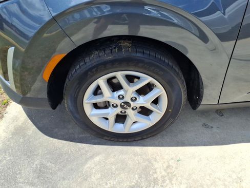 Used 2024 Kia Soul LX w/ Option Group 015 FWD image 6