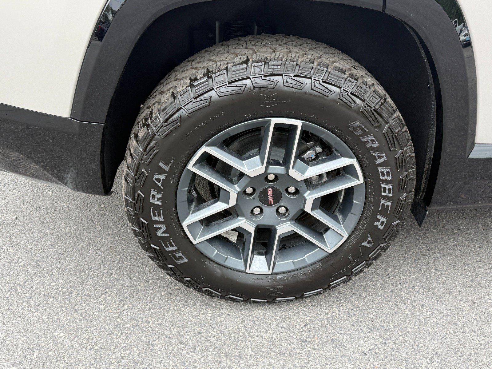 New 2027 GMC Terrain AT4 AWD/4WD image 11