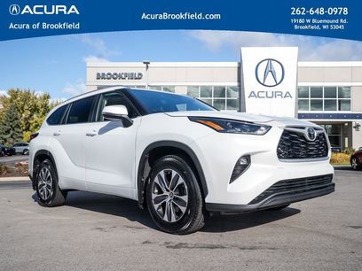 Used 2023 Toyota Highlander XLE