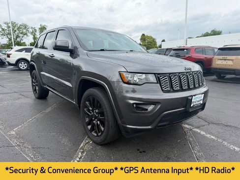 Used 2020 Jeep Grand Cherokee Altitude AWD/4WD image 5