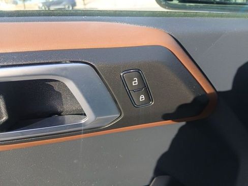 Used 2023 Ford Bronco Outer Banks image 13