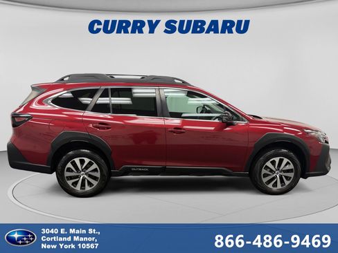Used 2023 Subaru Outback Premium AWD/4WD image 6