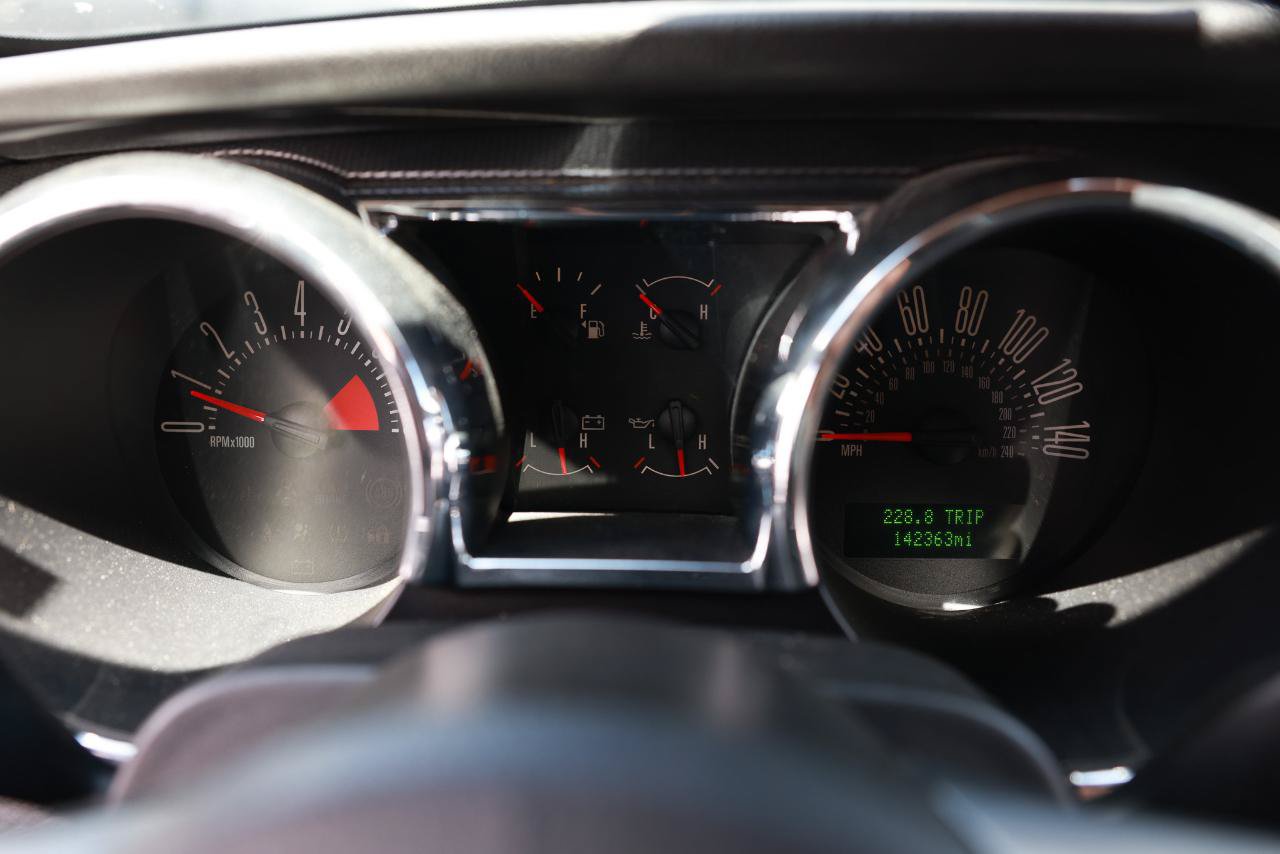 Used 2009 Ford Mustang Convertible RWD image 29