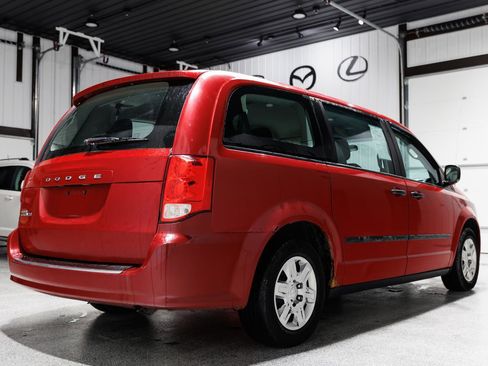 Used 2013 Dodge Grand Caravan American Value Package image 6