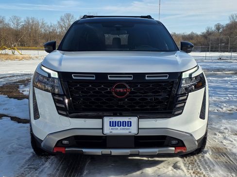 New 2026 Nissan Pathfinder SV image 6