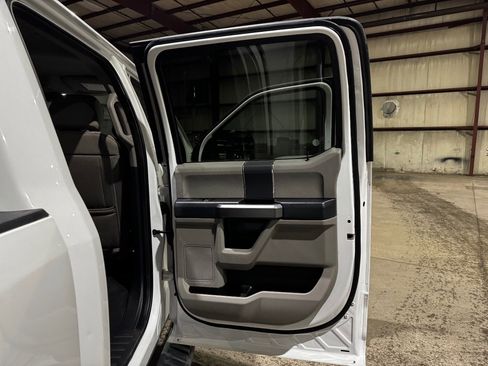 Used 2022 Ford F250 XLT w/ FX4 Off-Road Package image 20