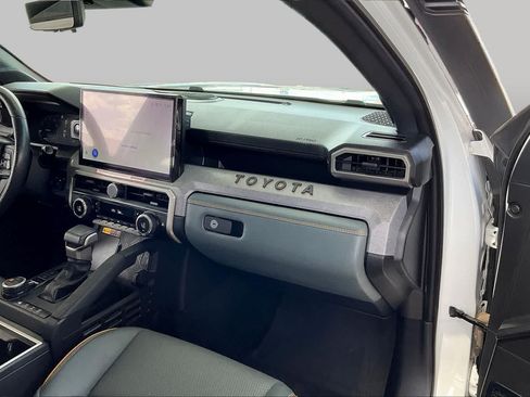Used 2024 Toyota Tacoma 4x4 Double Cab Hybrid image 18