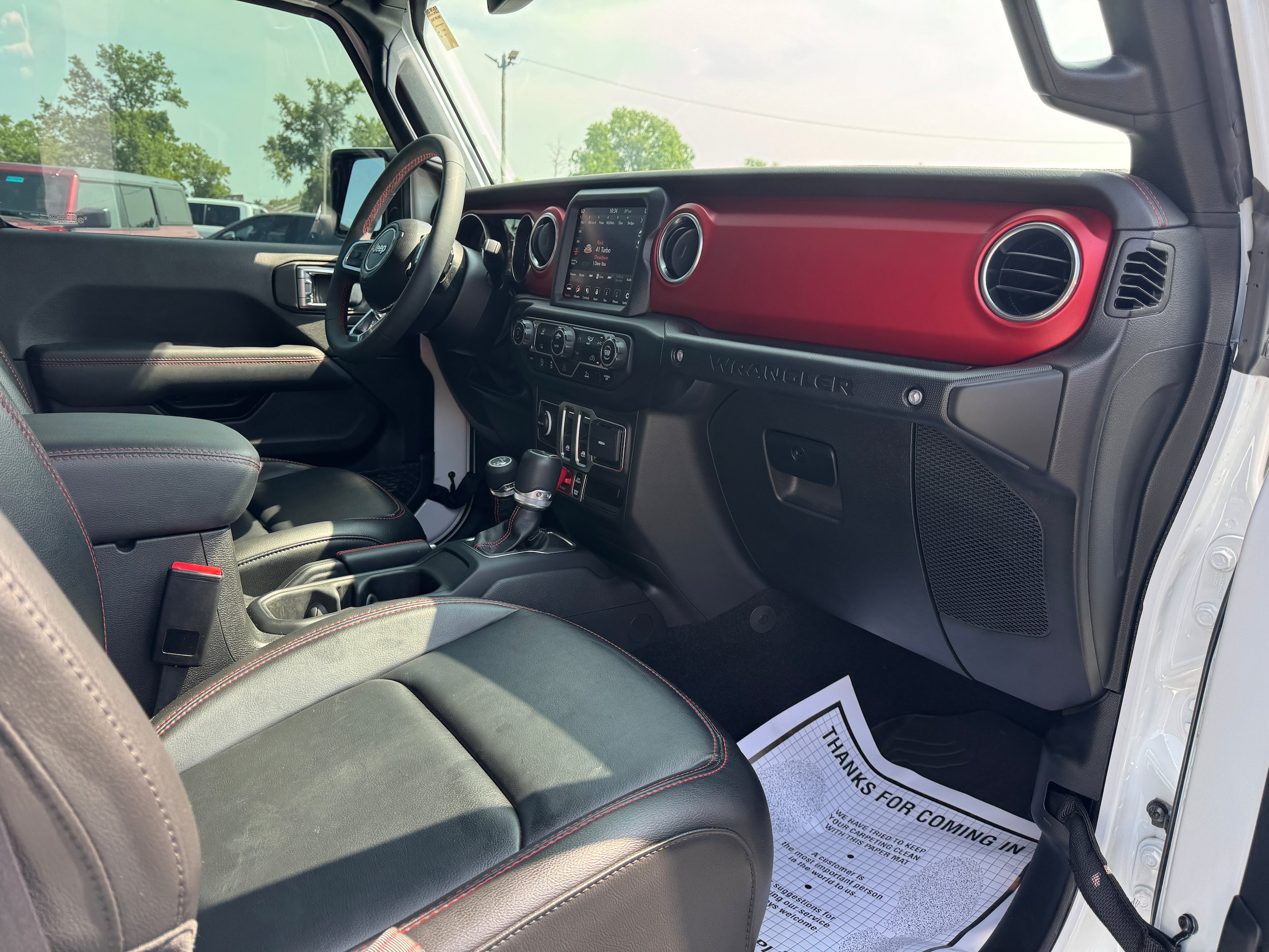 Used 2023 Jeep Wrangler Rubicon AWD/4WD image 14