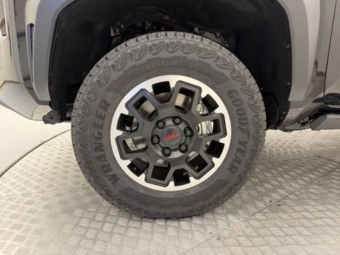 New 2026 Toyota Tacoma TRD Off-Road AWD/4WD image 16