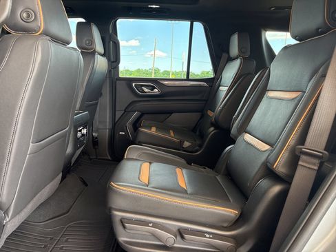 Used 2024 GMC Yukon AT4 w/ AT4 Premium Package AWD/4WD image 17
