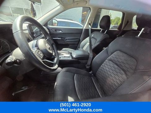 Used 2022 Nissan Pathfinder SV FWD image 7