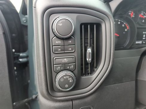 New 2026 Chevrolet Silverado 1500 Custom Trail Boss w/ LPO, Dark Essentials Package AWD/4WD image 17