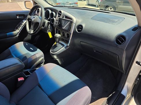 Used 2005 Toyota Matrix XR FWD image 9