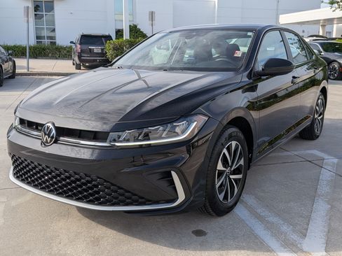 Certified 2025 Volkswagen Jetta S FWD image 7