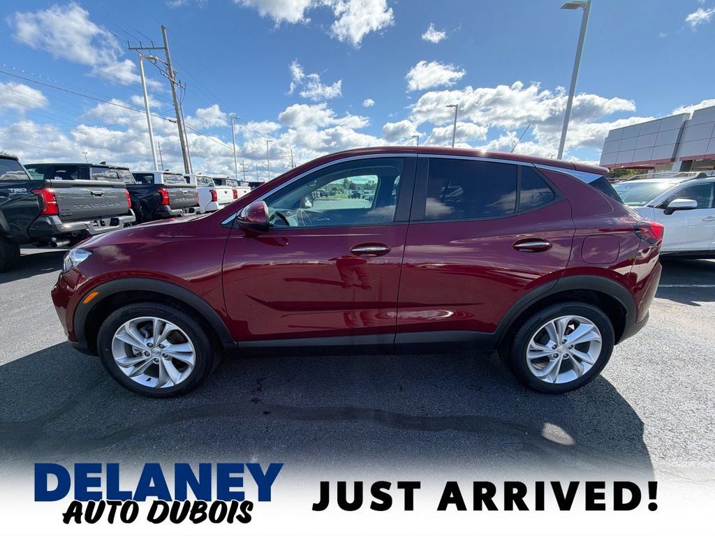 Used 2023 Buick Encore GX Preferred w/ Cold Weather Comfort Package FWD image 5
