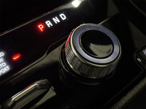 Used 2025 Jeep Grand Cherokee Limited 4xe image 17