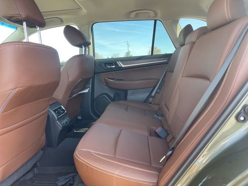 Used 2019 Subaru Outback 2.5i Touring image 10