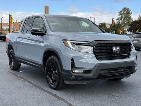 Used 2023 Honda Ridgeline Black Edition image 2