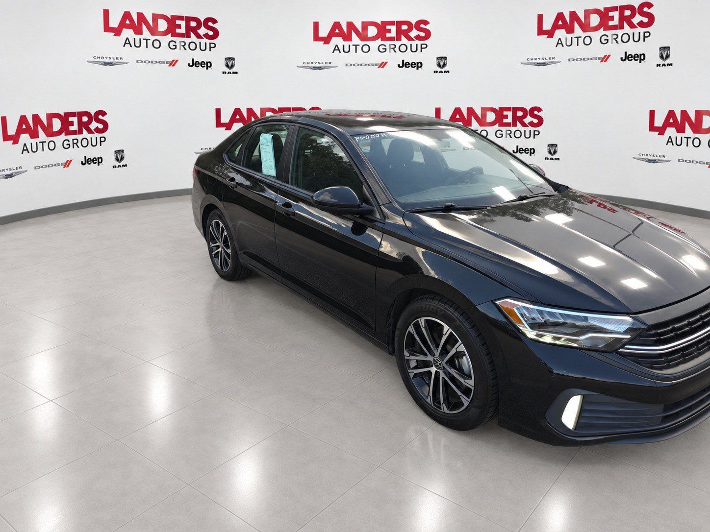 Used 2022 Volkswagen Jetta Sport FWD image 3
