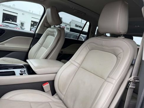 Used 2023 Lincoln Aviator Reserve w/ Equipment Group 201A AWD/4WD image 10