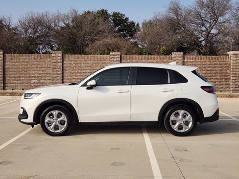 Used 2023 Honda HR-V LX image 5