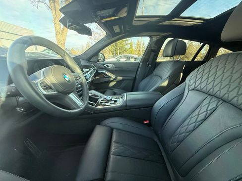 Used 2024 BMW X6 xDrive40i w/ Executive Package image 8