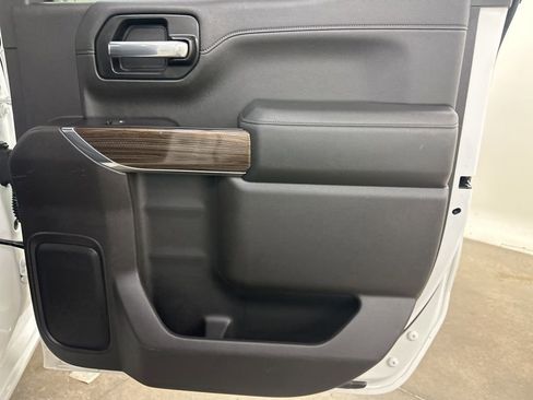 Used 2020 Chevrolet Silverado 1500 LT Trail Boss image 21