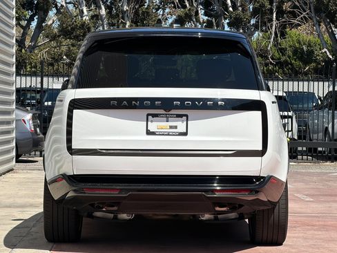 Certified 2025 Land Rover Range Rover Autobiography AWD/4WD image 10