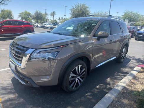 Certified 2024 Nissan Pathfinder Platinum w/ Cargo Package AWD/4WD image 1
