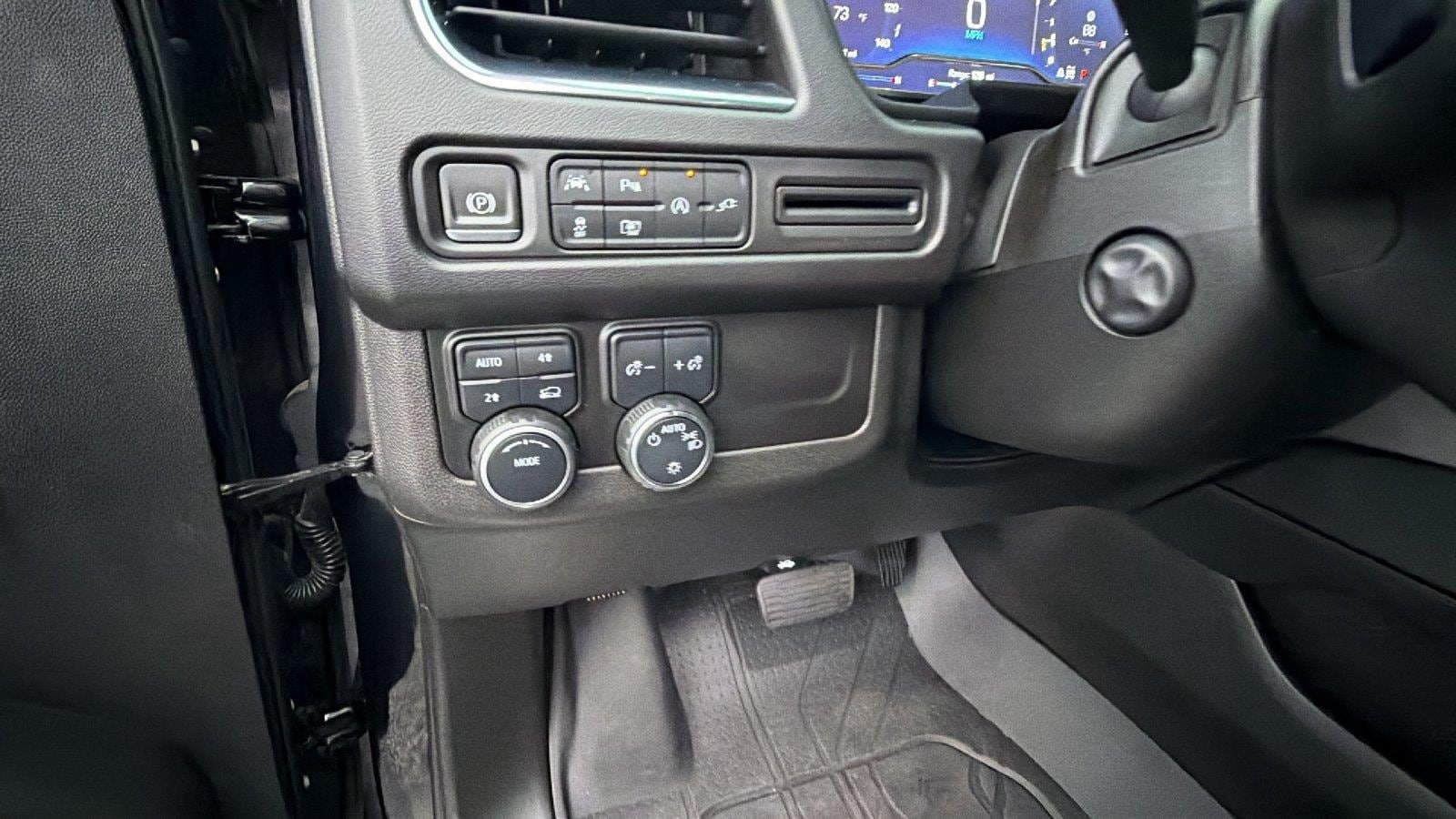 Used 2022 Chevrolet Tahoe RST w/ Luxury Package AWD/4WD image 29