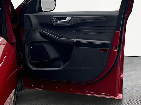 Used 2023 Ford Escape Platinum image 24