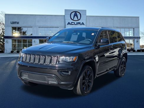 Used 2019 Jeep Grand Cherokee Altitude image 1