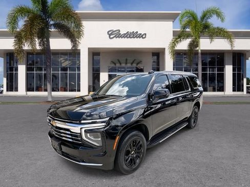 Certified 2025 Chevrolet Suburban LT w/ Comfort Package RWD image 1