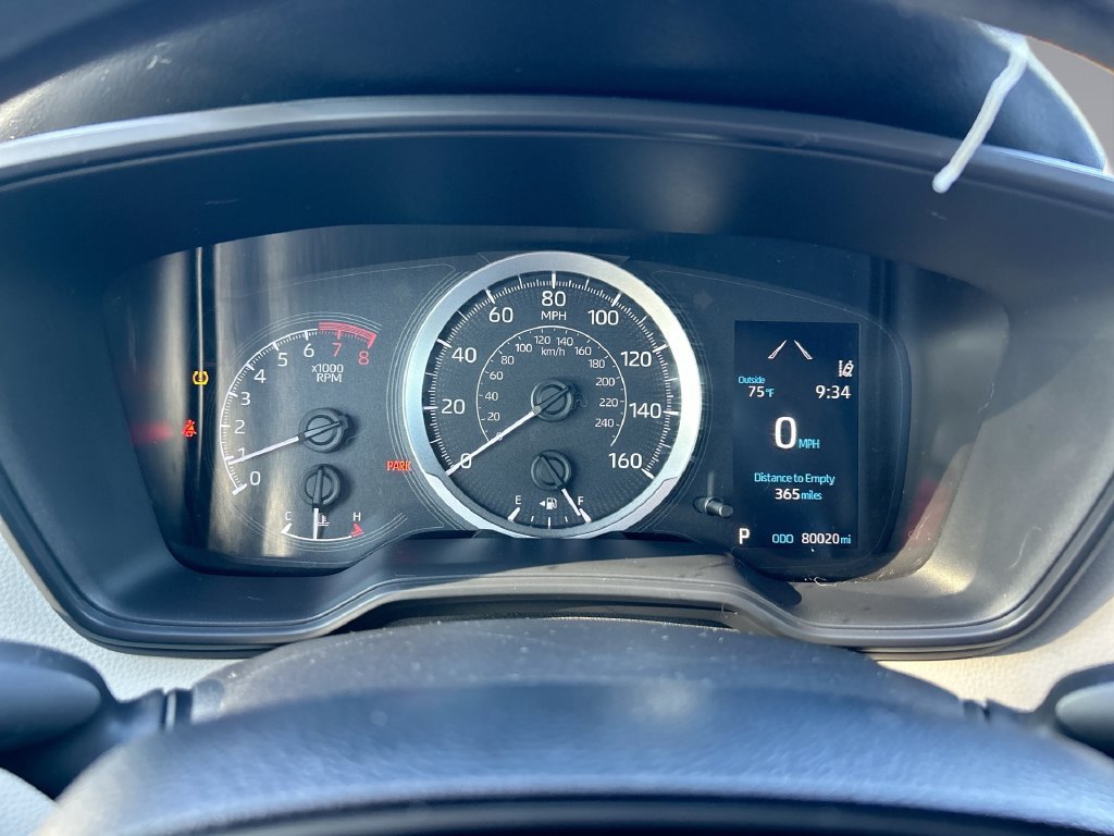 Used 2020 Toyota Corolla LE FWD image 20