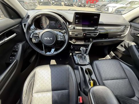 Used 2022 Kia Seltos EX AWD/4WD image 15