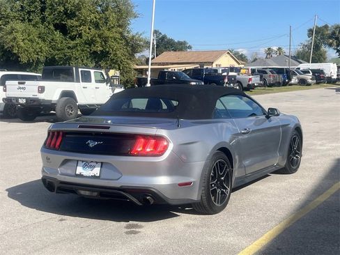 Used 2023 Ford Mustang Premium image 5