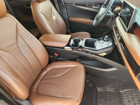 Used 2023 Lincoln Nautilus Reserve image 15