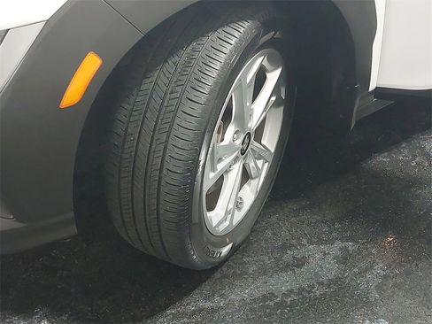 Certified 2023 Hyundai Kona SEL w/ Convenience Package image 41