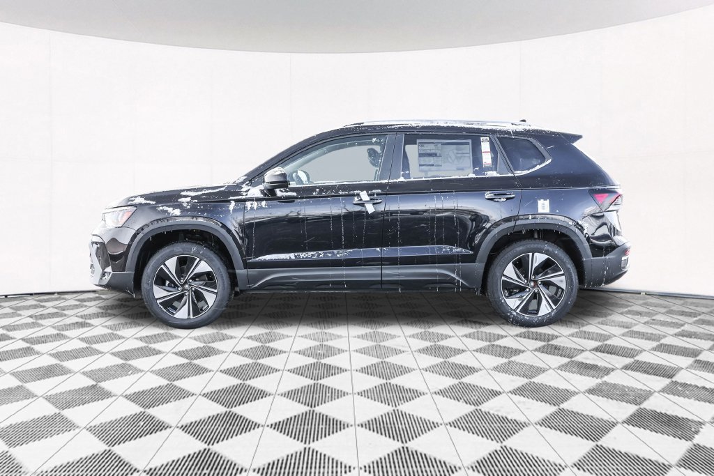 Used 2026 Volkswagen Taos SE AWD/4WD image 13
