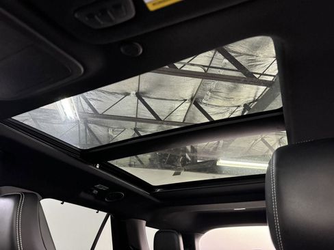 Used 2022 Ford Explorer ST w/ ST Street Pack image 11