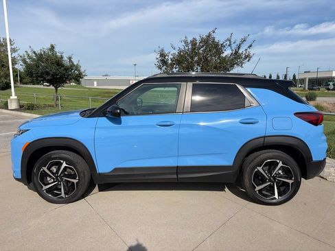 Used 2023 Chevrolet TrailBlazer RS w/ Sun and Liftgate Package AWD/4WD image 5