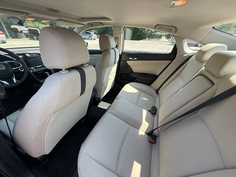 Used 2017 Honda Civic EX image 28