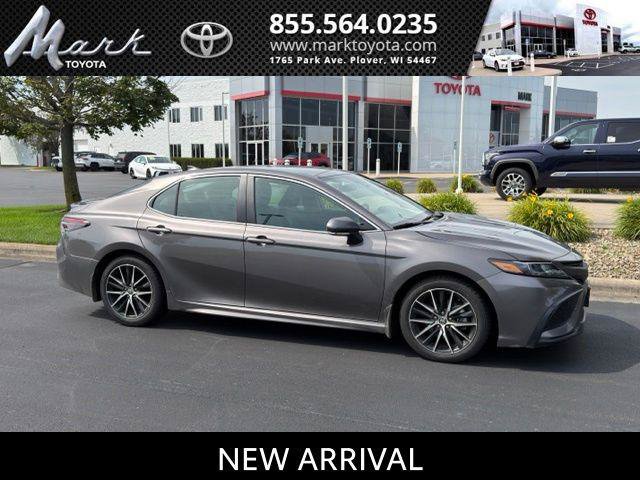 Certified 2024 Toyota Camry SE FWD image 1