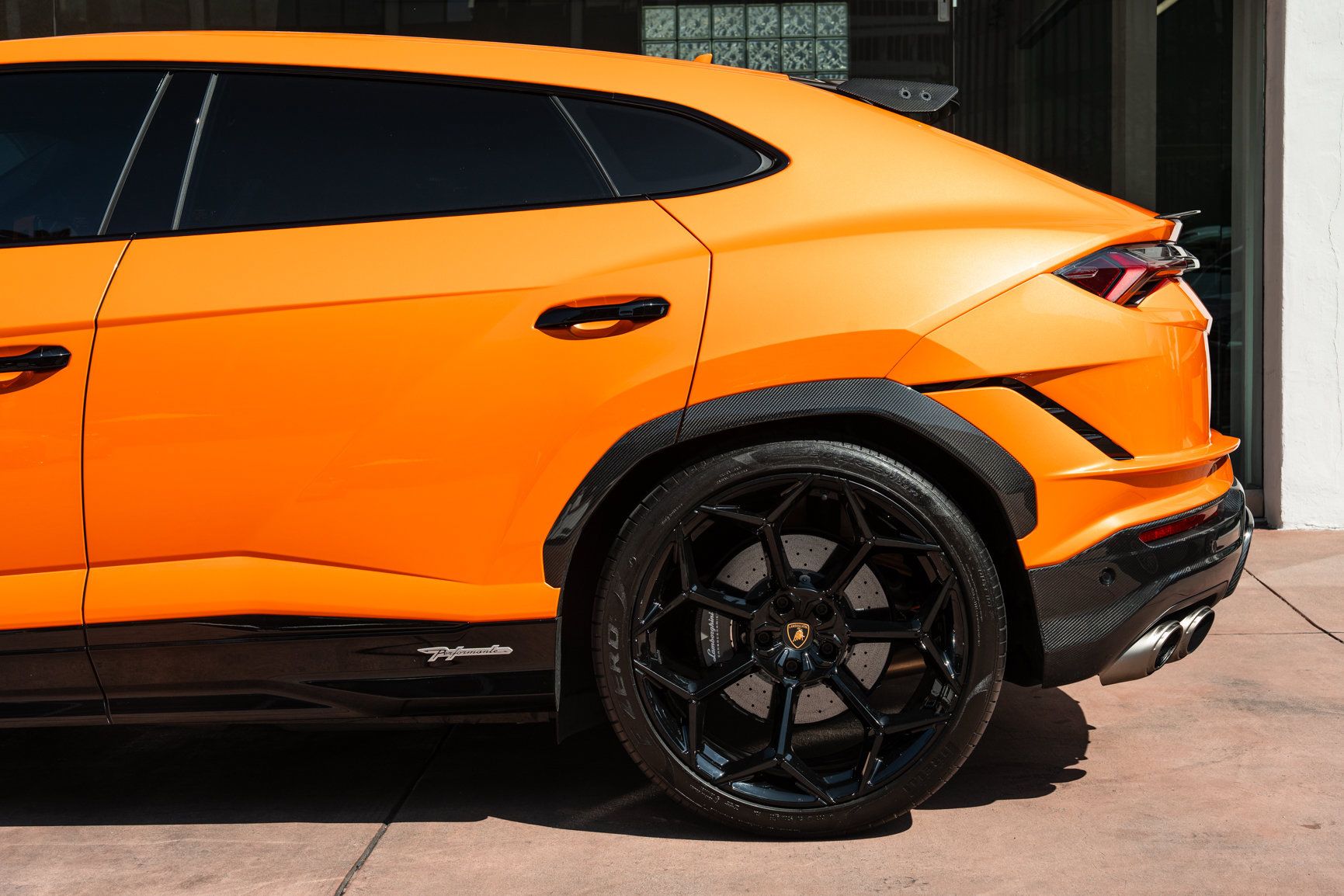 Used 2024 Lamborghini Urus Performante AWD/4WD image 21