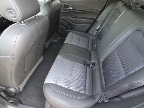 Used 2024 Chevrolet Trax LT FWD image 9