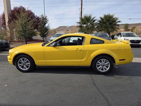 Used 2006 Ford Mustang Coupe image 7
